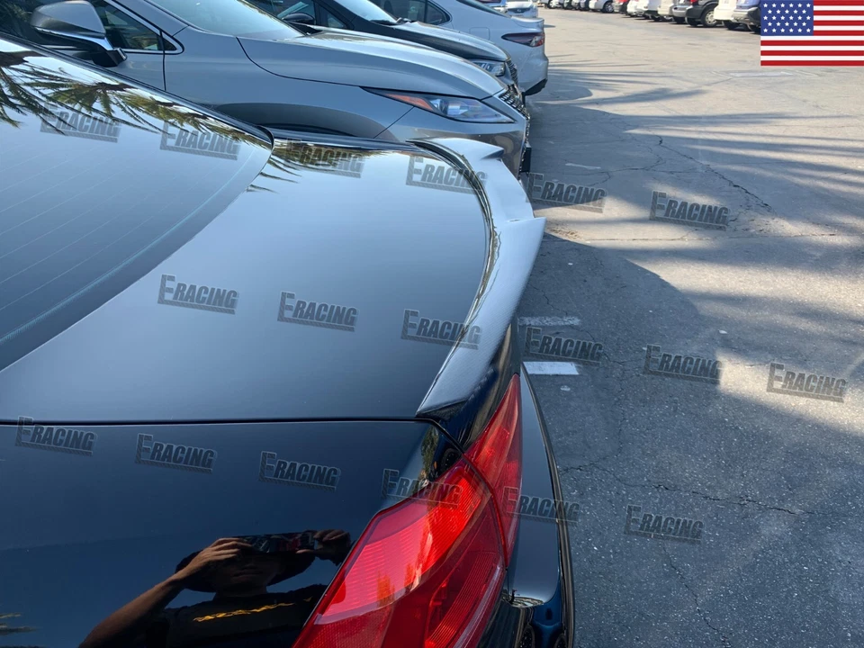 Alerón de fibra de carbono tipo D para Volkswagen Passat 2012-2019 sedán 4 puertas Foto 4 de 4