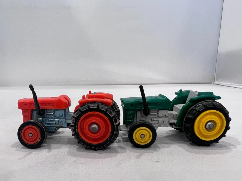 Tomica Tomy Lot of 2 Kubota Tractors No 92 Made In Japan 1:42 Scale - Image 4 of 4