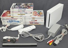 Nintendo Wii Console Bundle - 17 Games  2 Loaded Games - RVL-001 - Tested