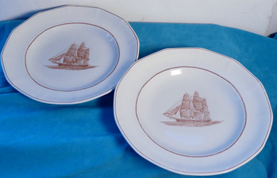2 x Wedgwood Flying Cloud 10'' Essteller - rot - Georgetown Collection
