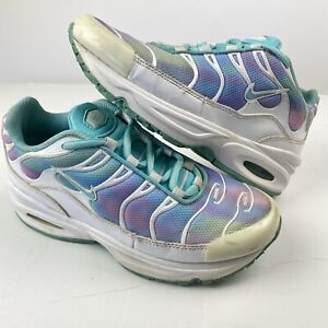 white girl air max