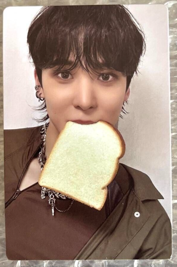 ATEEZ YUNHO THE WORLD EP.2 : OUTLAW Z ver. Official Photo ATEEZ YUNHO THE WORLD EP.2 : OUTLAW Z ver. Official Photo