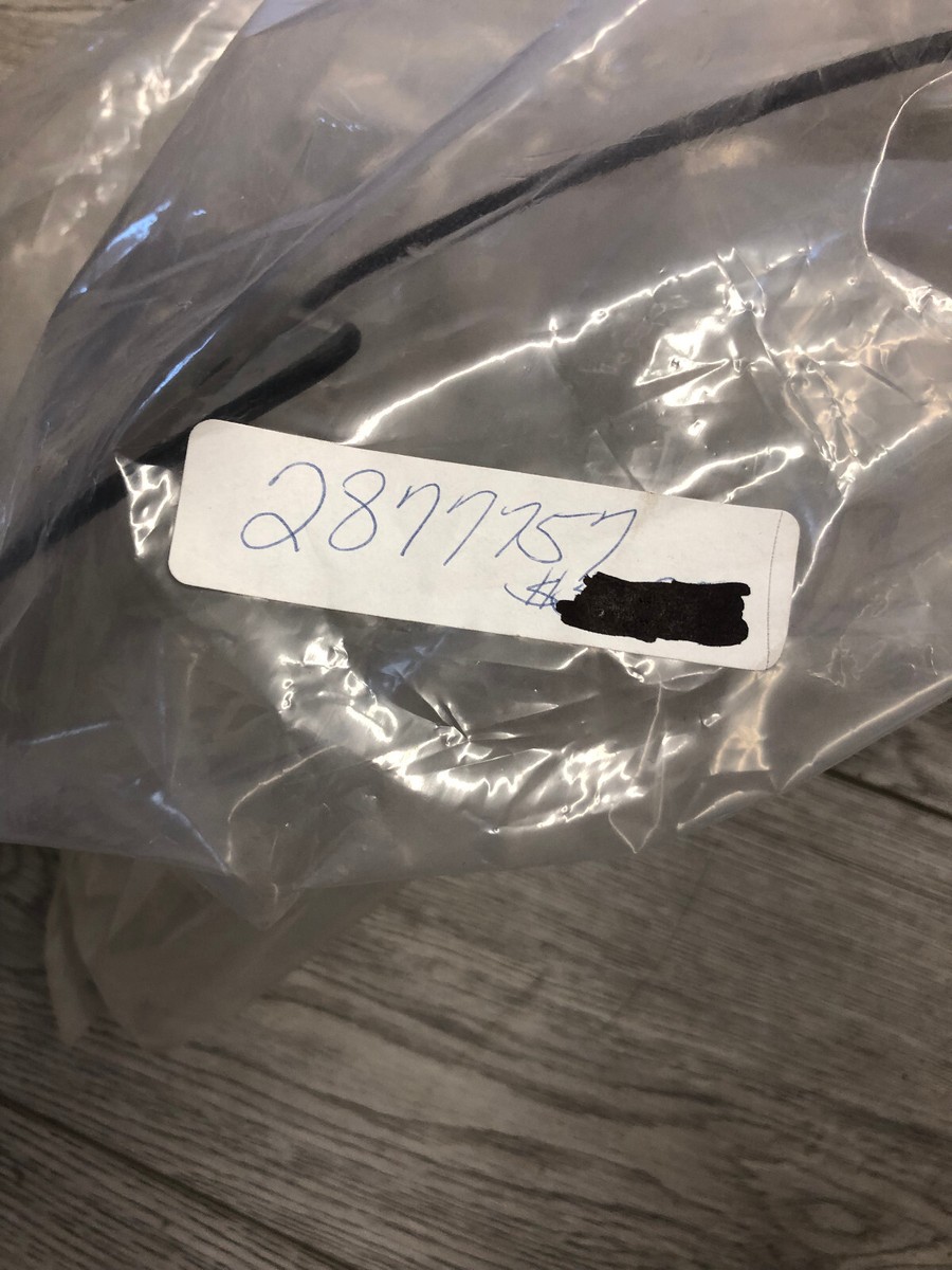 P/N 2877757 Victory Original Short Windshield Cross Roads P/N 2877757 Victory Original Short Windshield Cross Roads