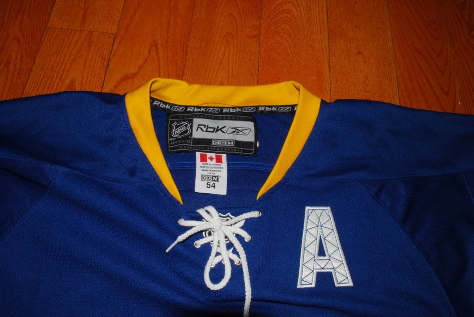 CAMISETA DE HOCKEY Reebok x CCM DEREK ROY #9 NHL BUFFALO Sabres Foto 3 de 4