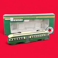 HO Scale S Executive Bowser F Line PCC 12562 Louisville #1062 Green Streetcar 