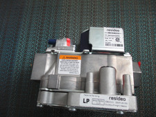 Honeywell VR9105R2233 L.P. Gas Valve NEW! 0151M00025