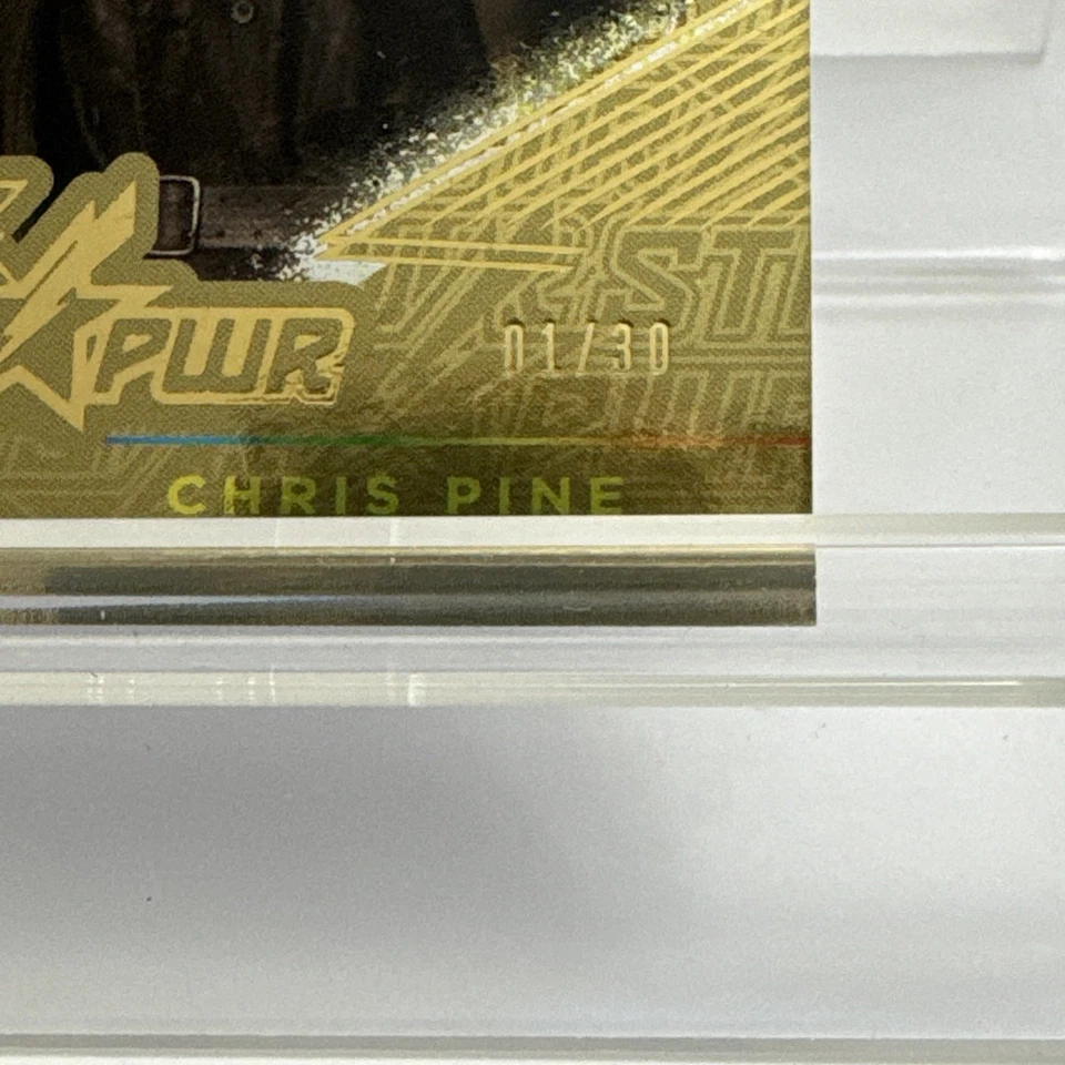 CZX STR PWR Super Heroes & Villains Gold S20 Chris Pine as Steve Trevor SN 01/30 - Image 2 of 3