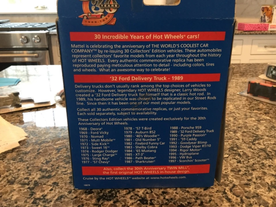 Camión de reparto Ford 32 réplica conmemorativa auténtica Hot Wheels 1:64 Foto 2 de 3