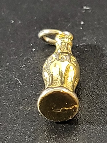 Vintage Chapado en Oro Coca Cola Botella Dije/Colgante 1" Alto - Imagen 4 de 5