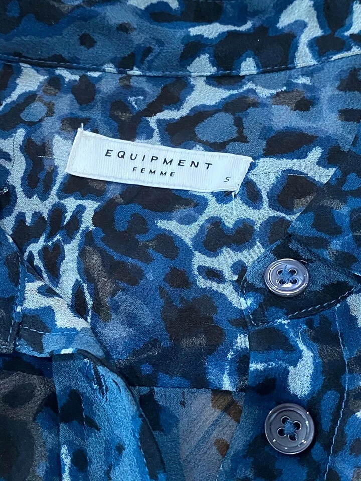设备 FEMME 蓝色丝绸 LEOPARD CAMO SHEER FLAP POCKETS 签名罩衫 S — 第 3/4 张图片