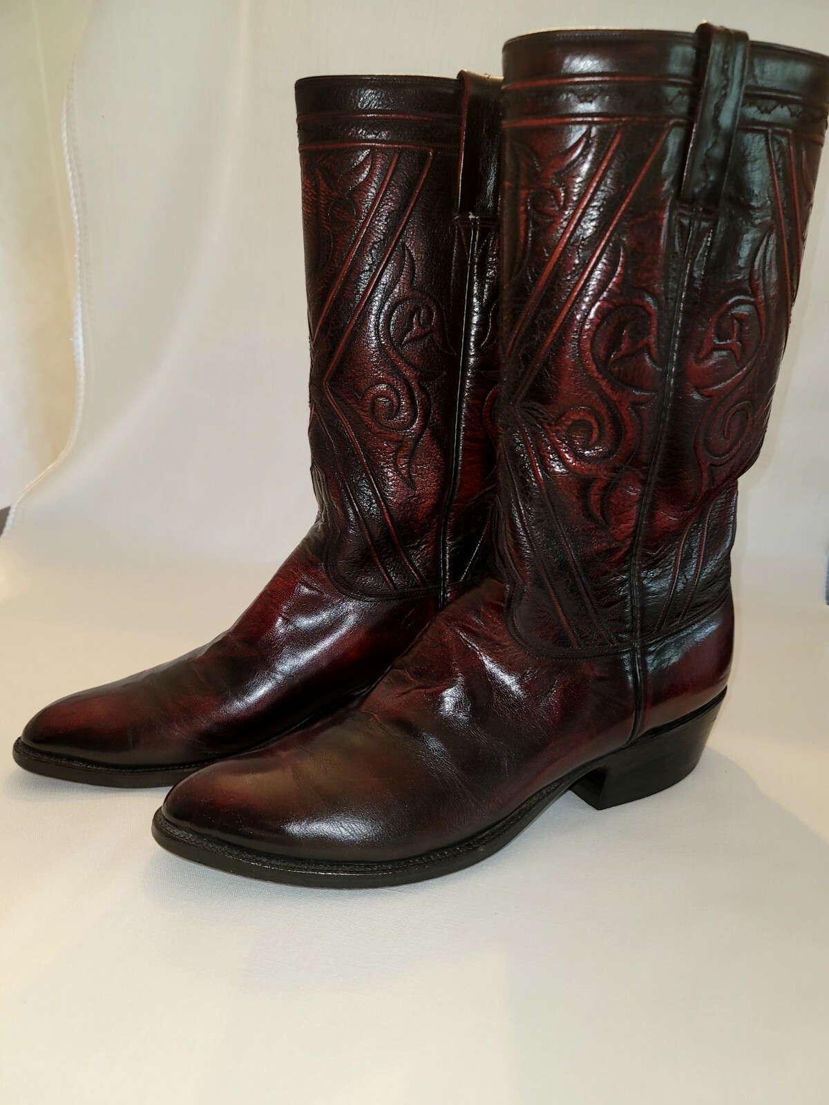 LUCCHESE Vintage Cowboy Boots • Goat 