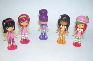 strawberry shortcake miniature figures