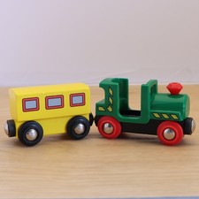 Wooden Train Track BRIO Green Engine & Yellow Passenger Coach Brio Compatible