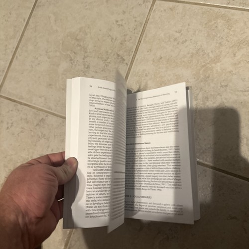 Grief Counseling and Grief Therapy, Fifth Edition: A Handbook for the Mental He - Foto 4 di 5
