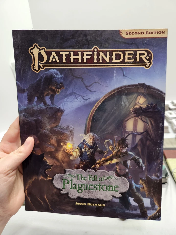 Lote de juegos de rol Pathfinder - Caja para principiantes, libros básicos, alfombrillas abatibles, Plaguestone, libros de reglas Foto 3 de 4