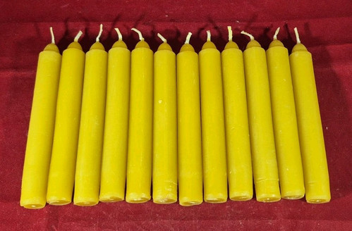 12 x 100% Pure Beeswax SOLID PILLAR CHURCH NON-TOXIC candles size 10.5cm x 1.6cm - Picture 2 of 3