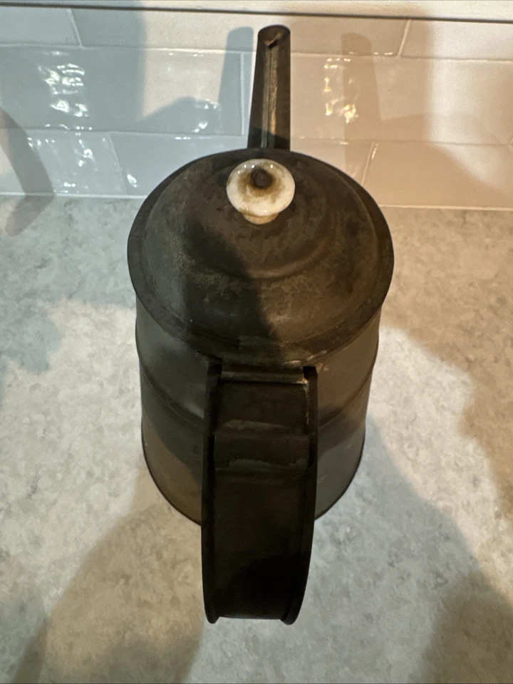 Antigua estufa de campo de hojalata cafetera rústica americana Foto 2 de 4