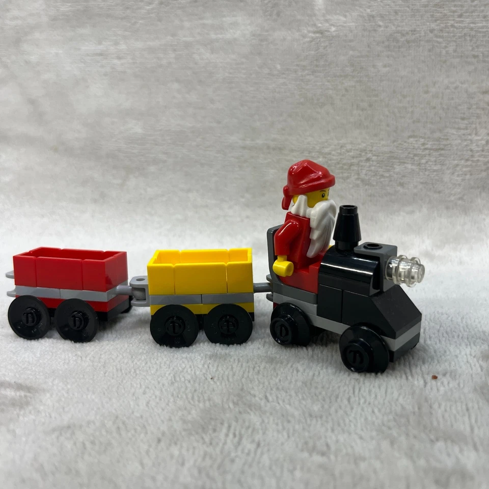 LEGO City Advent Calendar 60024 2014 Christmas Santa Claus Train - Image 2 of 4