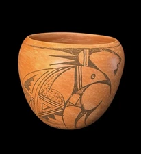 Early Native American Hopi Pottery Piece Stylized Bird Motif