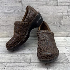 BOC Born Concept Women Sz 8 Slip On Mule Clogs Brown Leather Shoes