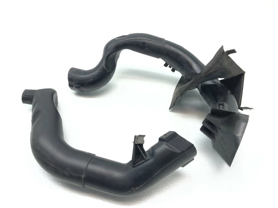 2012-2018 MERCEDES-BENZ CLS550 4.6L V8 AIR DUCT TUBE SET X2 OEM 67K. - Image 2 of 4