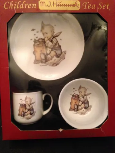 Hummel Reutter Porzellan Germany 3 pc Children Tea Set - Mug, Plate, Bowl New!