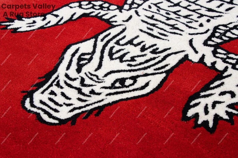 Alfombra de cocodrilo gateador - roja, acolchada a mano de lana hecha a mano para cualquier habitación Foto 4 de 4