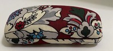VERA BRADLEY EYEGLASS CASE, INTERNAL MEASUREMENT IS 5.5"
