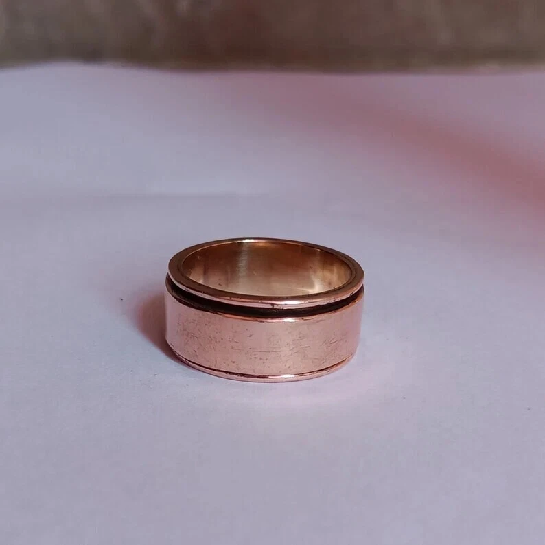 Однотонное минималистское целебное кольцо из чистой меди ручной работы, унисекс, простое кольцо-спиннер - Изображение 4 из 4