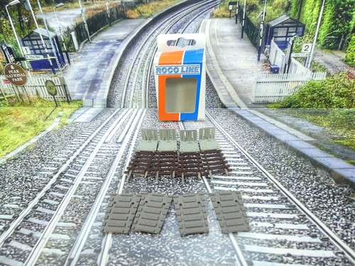 Roco 42616 - H0 - 4 Gleisabgänge für Drehscheibe - OVP - #A8076 | Condition: Gebraucht
