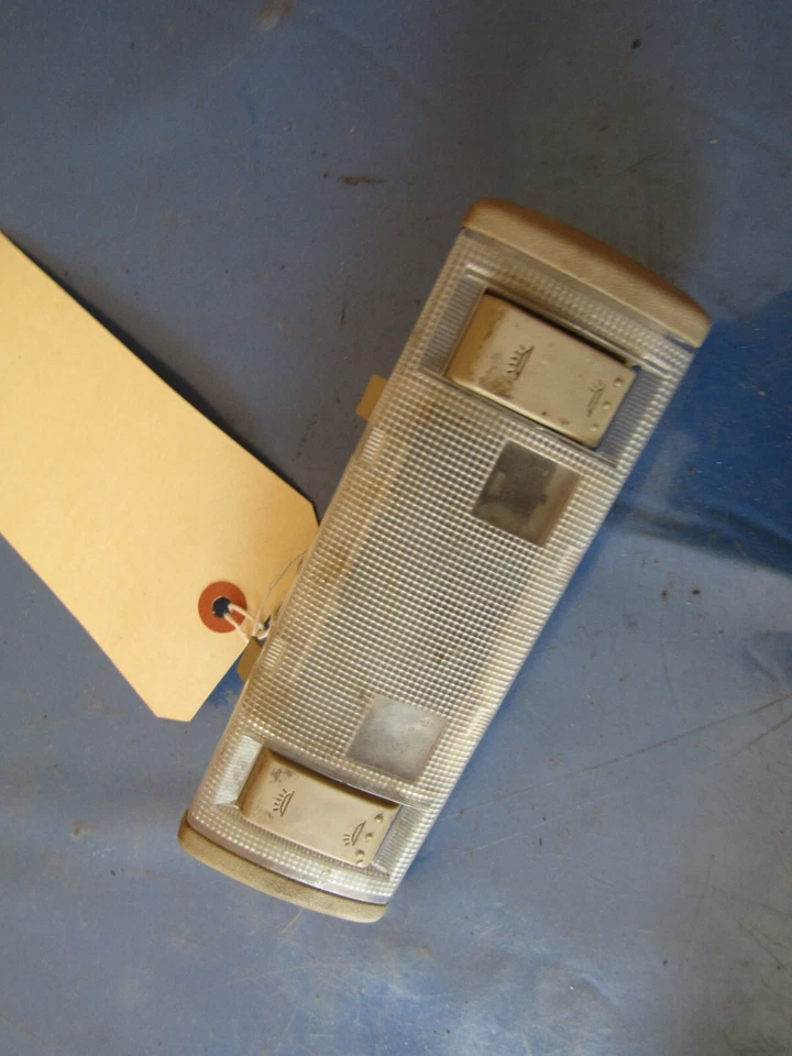 AA0040: 2004-2008 Nissan Máxima techo trasero luz domo superior Foto 2 de 4