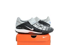 nike total 90 trainers