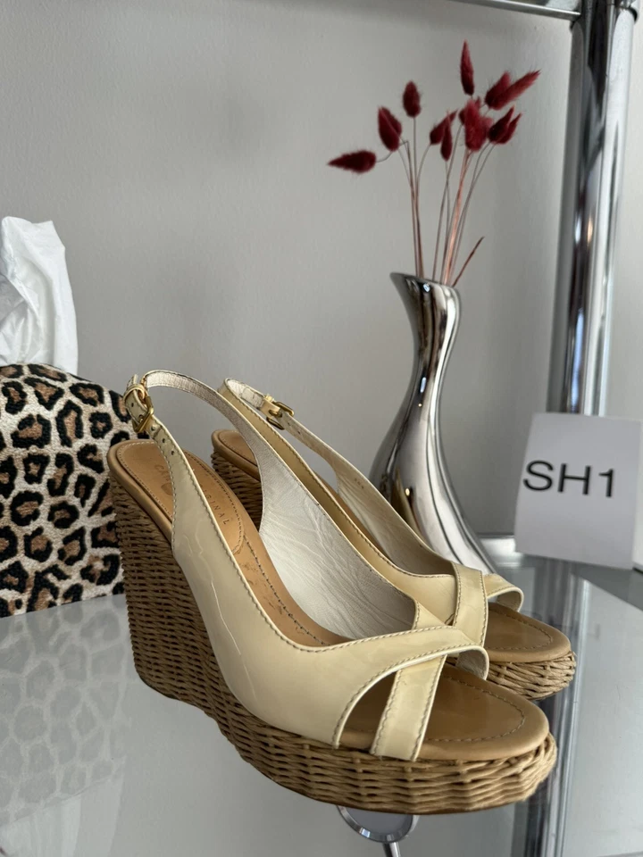 The Original Car Shoe Women’s womens patent wedge heels nude Size 38.5 Prada - Image 4 of 4