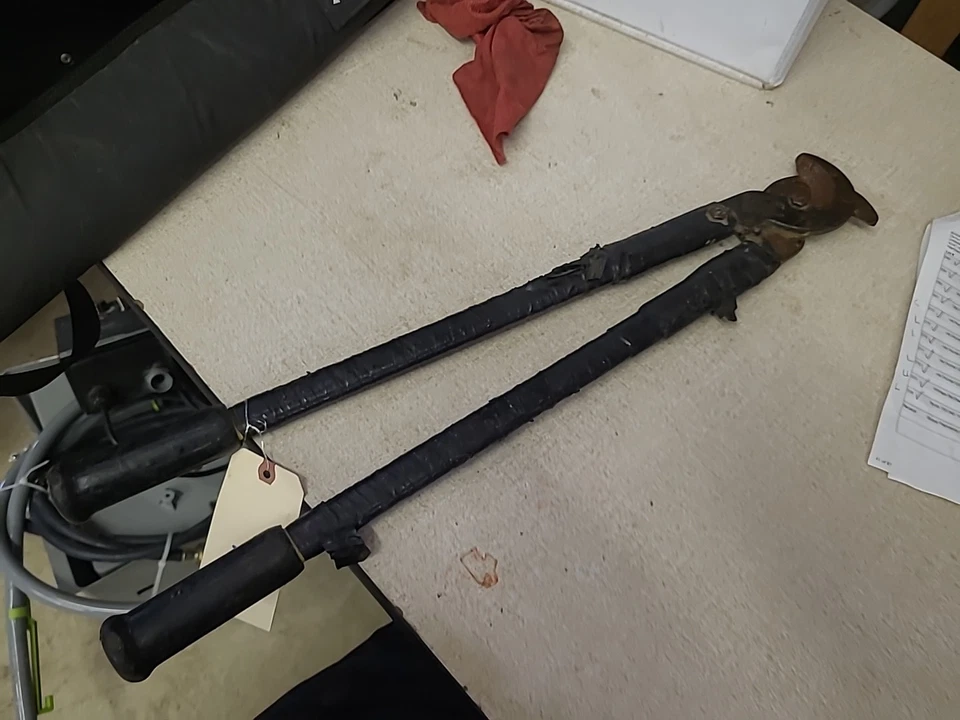 HK Porter 0290FCS Copper / Aluminum Cutter Cable Shear 1-3/8'' Capacity - Image 4 of 4