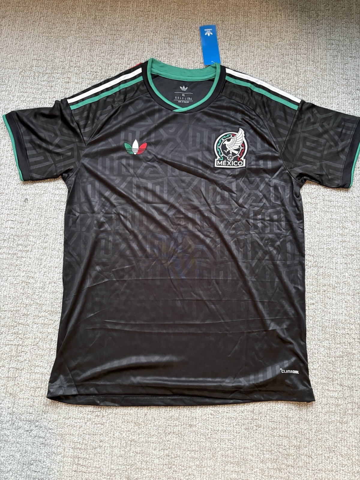 MEXICO NEW 2026 Soccer Jersey Black (Fan Version) (Size up) (No Returns)