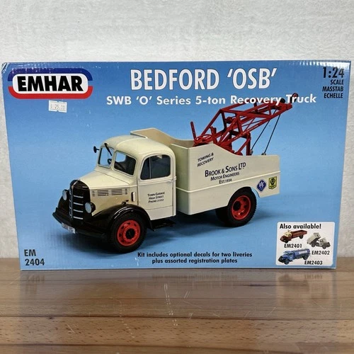 EMHAR 2404 - Bedford 'OSB' O Series SWB Recovery Truck 1/24 Scale Plastic Kit - Picture 1 of 5