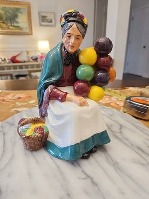 Porcelain Vintage Royal Doulton The Old Balloon Seller Limited 1928