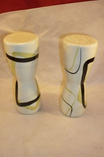 RED WING POTTERY SMART SET MCM SALT & PEPPER SHAKERS (NO CORKS)  VINTAGE ATOMIC