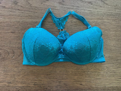 Victoria's Secret Capri Sea Lace 38C Sexy Tee Push Up Padded Front Close Bra