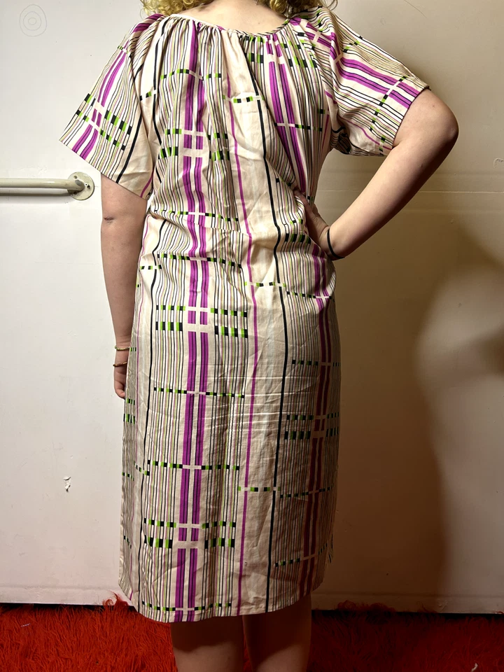 Vestido ajustado vintage años 70 escote recogido manga corta estampado geométrico AU 14 Foto 4 de 4