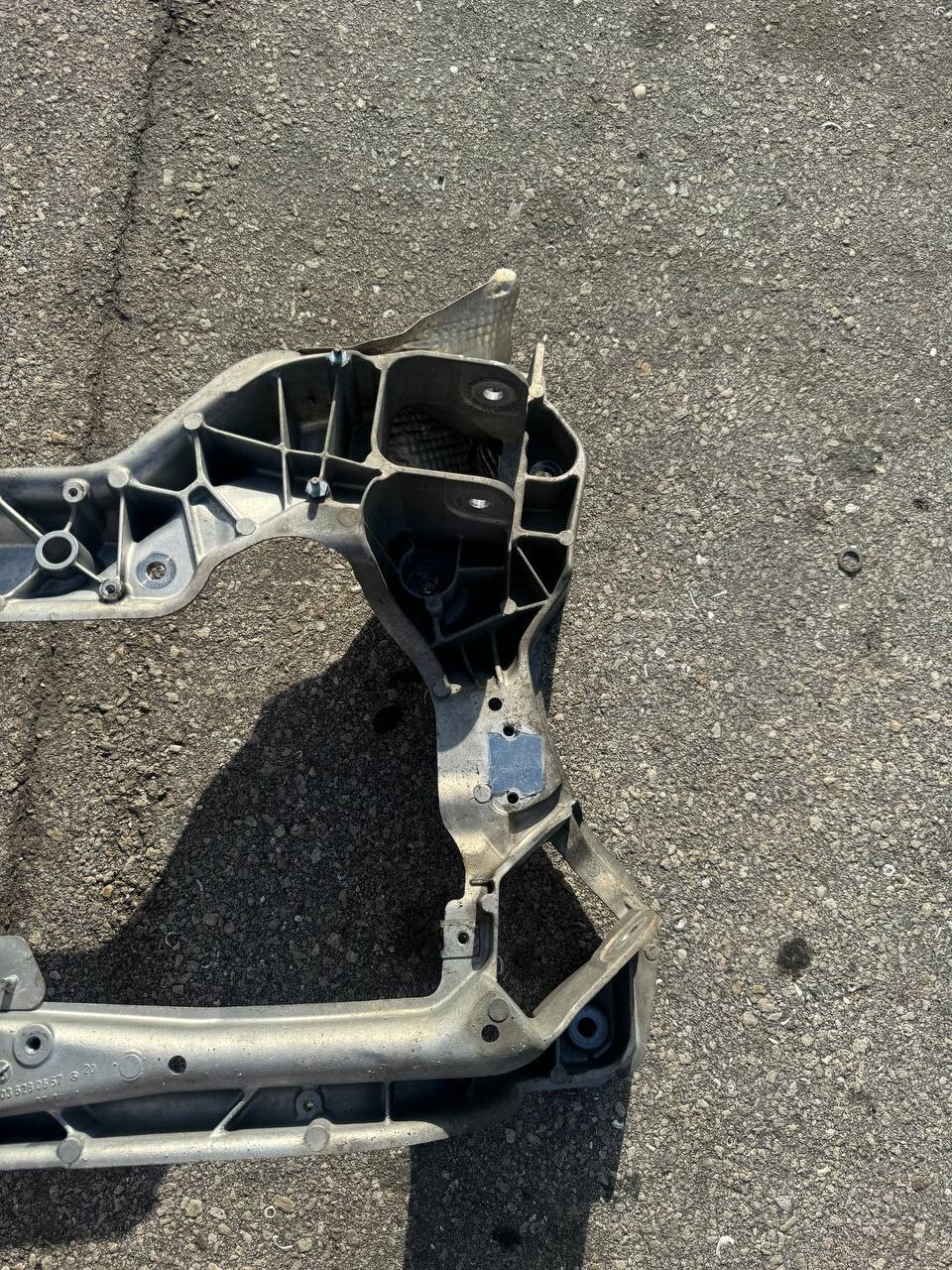 01-09 Mercedes CLK350 CLK 550  C350 Front Engine Subframe Cradle Sub Frame OEM