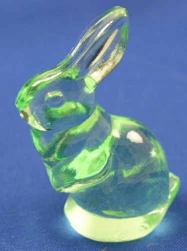Fenton Green Glass Bunny Rabbit Figurine