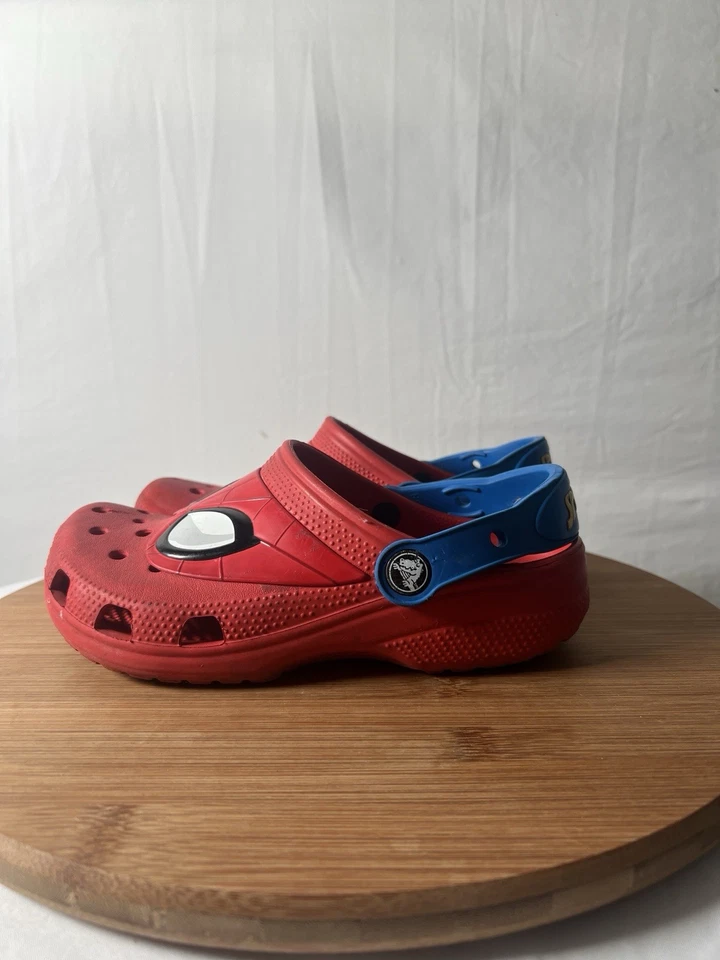 Zuecos Crocs Niños Spider-Man Rojo Azul Sandalias Sin Cordones Talla J2 Marvel Spiderman Zapatos Foto 2 de 4