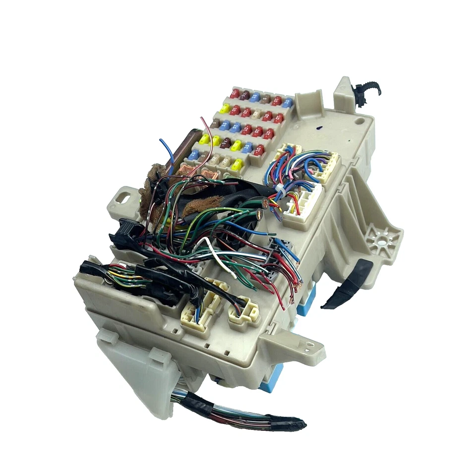 Lexus ES330 STD, Fuse Box Cabin, 03-06, 3.3L-V6, AT-U151E, 3MZFE, 82730-33230 - Image 2 of 4