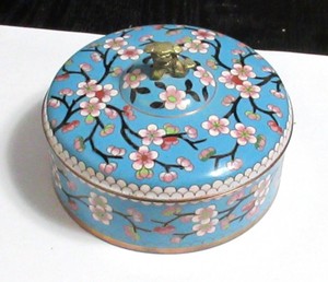 RARE CHINESE METAL CLOISONNE ENAMEL FOO DOG HUMIDOR BOX