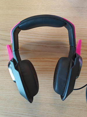 Used Razer D.Va Overwatch MEKA Headset + Mouse + Mouse pad | eBay