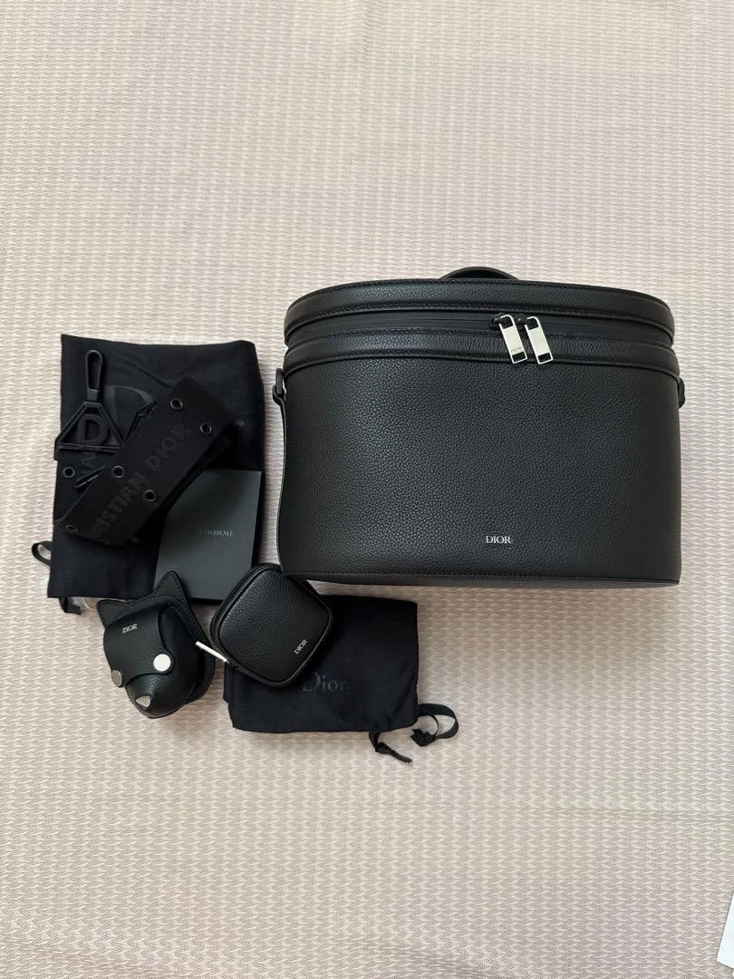 Sac en cuir noir Dior Homme Safari Vanity limité