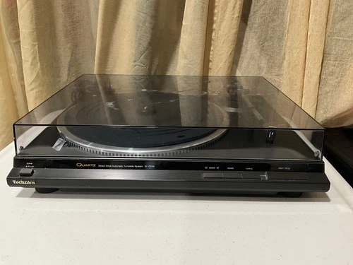 Technics SL-QD33 Fully Automatic Quartz Direct Drive Turntable Tested/Working