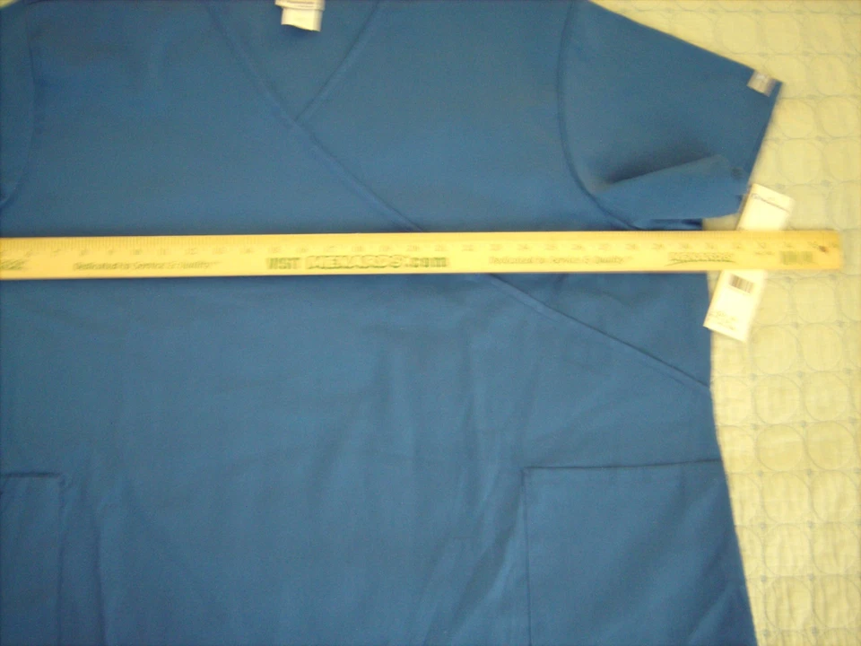 Conjunto de esfoliante por White Swan uniforme médico gola V, bolsos calça azul royal 4XL - Imagem 3 de 4