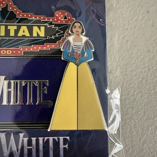 Prendedor Disney DSSH Blancanieves Carpa El Capitán Acción en Vivo LE 400 Nueva Tarjeta Sellada - Imagen 4 de 7